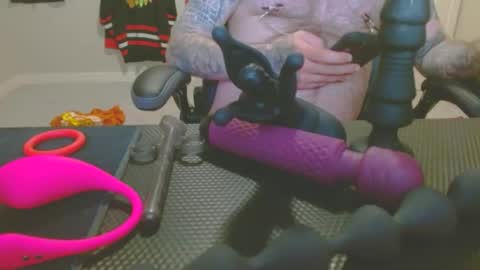 Snapshot of xx_cum4you_xx chatting on 10.01.25 cum4you online show from 10.01.25
