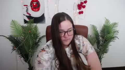 Snapshot of xx_daniella_xx chatting on 05.13.26 xx daniella xx online show from 05.13.26