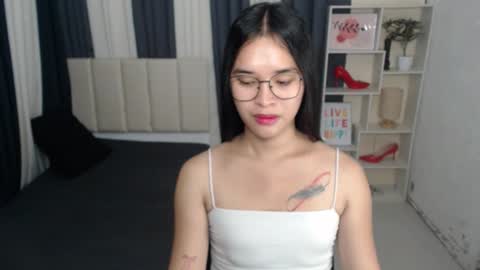 Snapshot of xxbigcockchloexx chatting on 10.11.25 CHLOES ROOM online show from 10.11.25