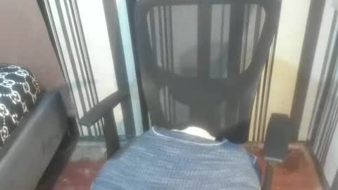 Snapshot of xxhotbodyforcumxx chatting on 11.14.25 Coco online show from 11.14.25