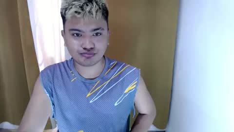 Snapshot of xxhotloyd_cummerx chatting on 03.04.26 Loyd online show from 03.04.26