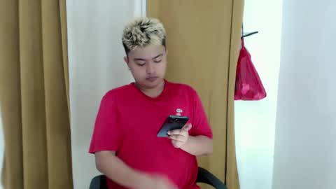 Snapshot of xxhotloyd_cummerx chatting on 03.11.26 Loyd online show from 03.11.26