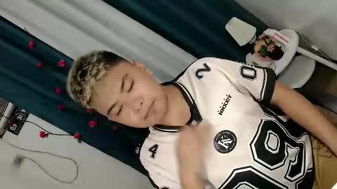 Snapshot of xxhotloyd_cummerx chatting on 03.20.26 Loyd online show from 03.20.26