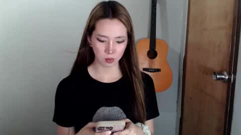 Snapshot of xxinnocentbellaxx chatting on 12.13.24 Dyanna Zulla online show from 12.13.24