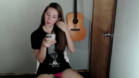 Snapshot of xxinnocentbellaxx chatting on 12.16.24 Dyanna Zulla online show from 12.16.24