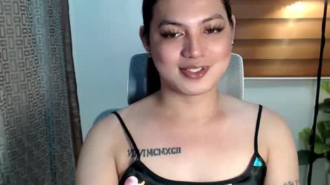 Snapshot of xxjulielovesyouxx chatting on 01.04.25 July online show from 01.04.25