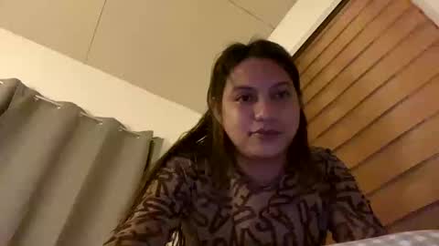 Snapshot of xxjulielovesyouxx chatting on 11.05.25 July online show from 11.05.25