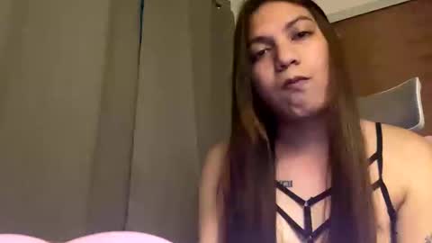 Snapshot of xxjulielovesyouxx chatting on 11.08.25 July online show from 11.08.25