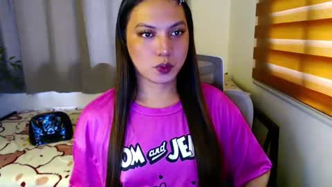 Snapshot of xxjulielovesyouxx chatting on 07.23.26 July online show from 07.23.26