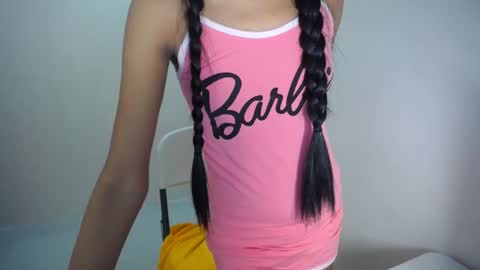 Snapshot of xxkayjeanxx chatting on 11.22.25 Aya online show from 11.22.25