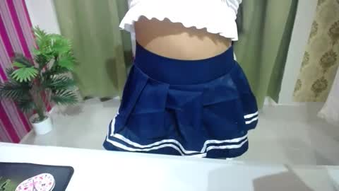 Snapshot of xxkayjeanxx chatting on 12.17.25 Aya online show from 12.17.25