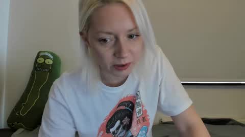 Snapshot of xxkimber_bentonxx chatting on 12.03.24  Next online Monday to Friday 10am till 2pm UK time online show from 12.03.24