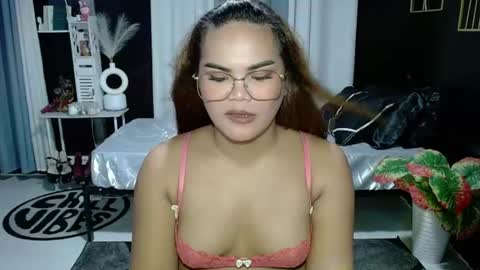Kylie Smith online show from 06.10.26