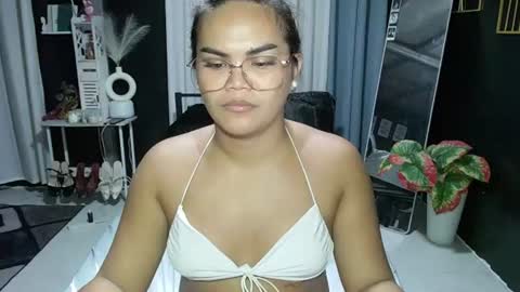 Kylie Smith online show from 06.11.26