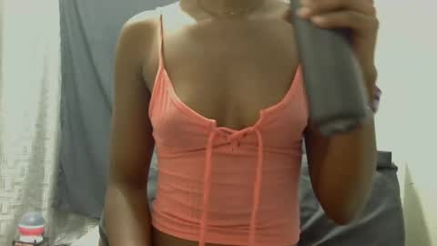 Snapshot of xxsexytalia28 chatting on 02.12.25 xxsexytalia28 online show from 02.12.25