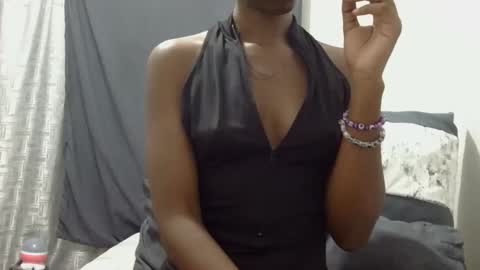 Snapshot of xxsexytalia28 chatting on 02.24.25 xxsexytalia28 online show from 02.24.25