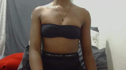 Snapshot of xxsexytalia28 chatting on 02.26.25 xxsexytalia28 online show from 02.26.25