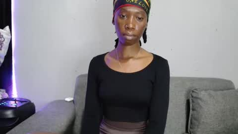 Snapshot of xxsexytalia28 chatting on 10.23.25 xxsexytalia28 online show from 10.23.25