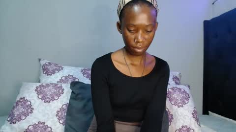 Snapshot of xxsexytalia28 chatting on 10.29.25 xxsexytalia28 online show from 10.29.25