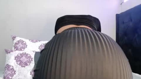 Snapshot of xxsexytalia28 chatting on 10.30.25 xxsexytalia28 online show from 10.30.25