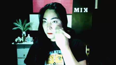 Snapshot of xxslutty_kim chatting on 11.26.25 xxslutty kim online show from 11.26.25