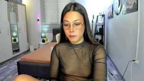 Snapshot of xxtrahot_naughty69 chatting on 09.19.25 JAY 3 online show from 09.19.25