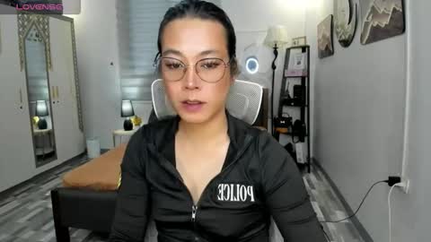Snapshot of xxtrahot_naughty69 chatting on 09.21.25 JAY 3 online show from 09.21.25