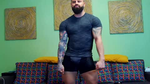 Snapshot of xxtreamleonard chatting on 01.13.25 Xtream Leonard online show from 01.13.25