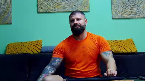 Snapshot of xxtreamleonard chatting on 11.26.25 Xtream Leonard online show from 11.26.25