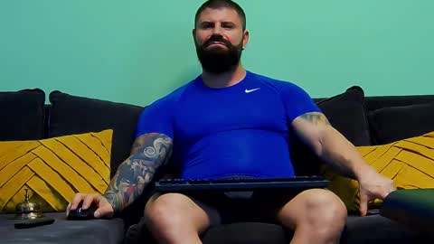 Snapshot of xxtreamleonard chatting on 12.01.25 Xtream Leonard online show from 12.01.25