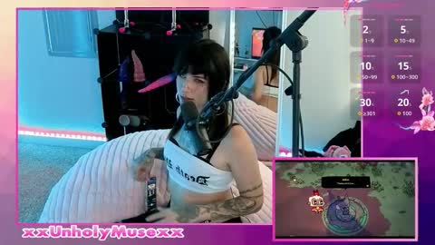 Snapshot of xxunholymusexx chatting on 11.13.25 Muse n Poppy online show from 11.13.25