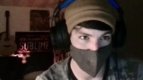 Snapshot of xxwhitefoxx chatting on 03.09.25 David Fox online show from 03.09.25