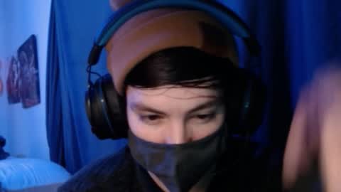 Snapshot of xxwhitefoxx chatting on 10.30.25 David Fox online show from 10.30.25