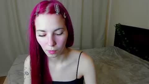 Snapshot of xxx_hotbae_xxx chatting on 06.19.26 Eva online show from 06.19.26