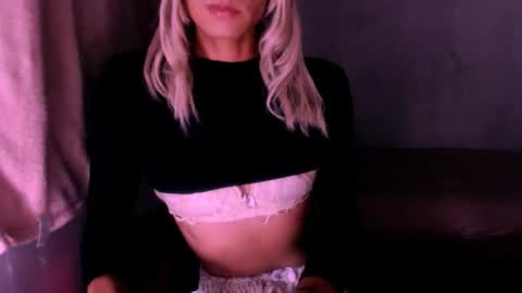 Snapshot of xxxanonymousloverxxx chatting on 06.12.26 Chiara online show from 06.12.26