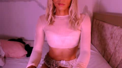 Snapshot of xxxanonymousloverxxx chatting on 07.10.26 Chiara online show from 07.10.26