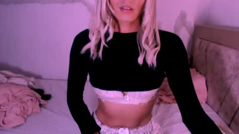 Snapshot of xxxanonymousloverxxx chatting on 07.24.26 Chiara online show from 07.24.26
