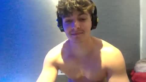 Snapshot of xxxbeastboi chatting on 09.09.25 xxxbeastboi online show from 09.09.25