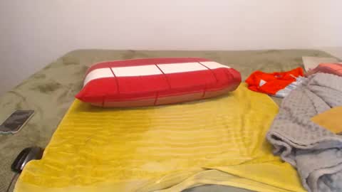 Snapshot of xxxbustybabe27x chatting on 03.17.26 Ayanda online show from 03.17.26