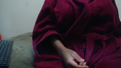 Snapshot of xxxbustybabe27x chatting on 04.15.26 Ayanda online show from 04.15.26