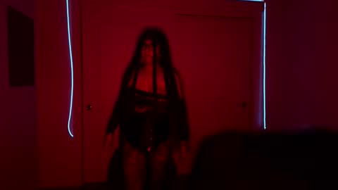 Snapshot of xxxenmascaradosxxx chatting on 04.18.26 Parejahot69 online show from 04.18.26