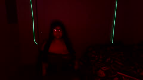 Snapshot of xxxenmascaradosxxx chatting on 04.19.26 Parejahot69 online show from 04.19.26