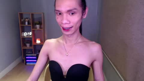 Snapshot of xxxfuckgirlyumsxxx chatting on 01.19.25 Your Princess Yums online show from 01.19.25