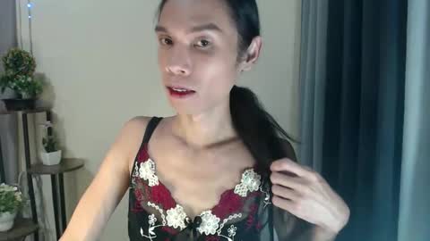Snapshot of xxxfuckgirlyumsxxx chatting on 05.05.26 Your Princess Yums online show from 05.05.26