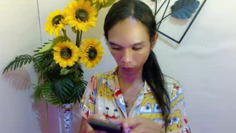 Snapshot of xxxfuckgirlyumsxxx chatting on 06.25.26 Your Princess Yums online show from 06.25.26