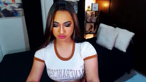 OLIVIA online show from 12.05.24