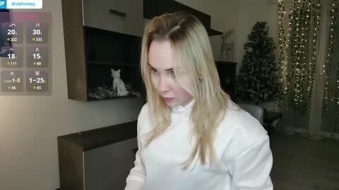 Snapshot of xxxhoneyxx chatting on 01.07.25 Onlyfanz online show from 01.07.25