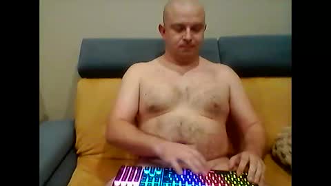 Snapshot of xxxluki91xxx chatting on 05.14.26 LUKAS online show from 05.14.26