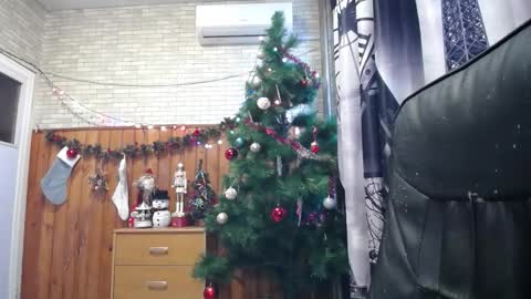 Lana online show from 12.17.25