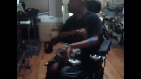 Snapshot of xxxonwheelz chatting on 04.21.26 xxxonwheelz online show from 04.21.26